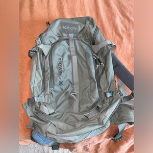 Kelty Redwing 30 Green Backpack